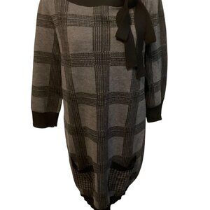 Juicy Couture Long Sleeve On or Off Shoulder Blouse size XL Black and Gray